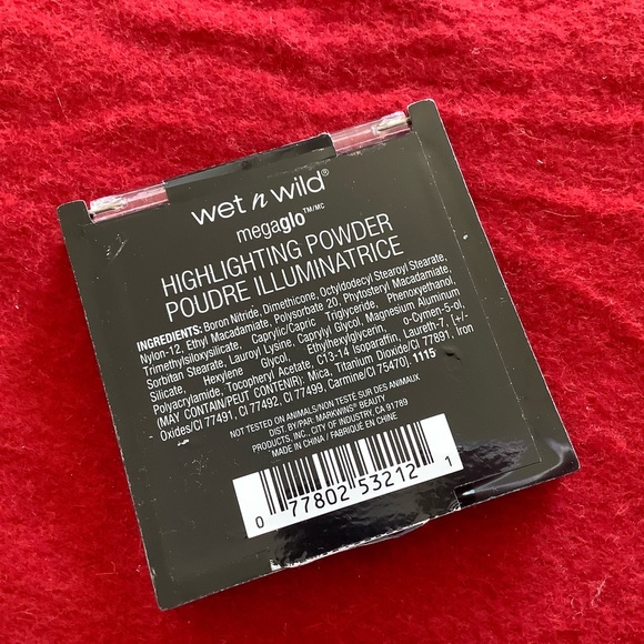 Wet ‘n Wild, highlighting powder, Precious Petals, 5.4g, only swatched - Picture 3 of 3